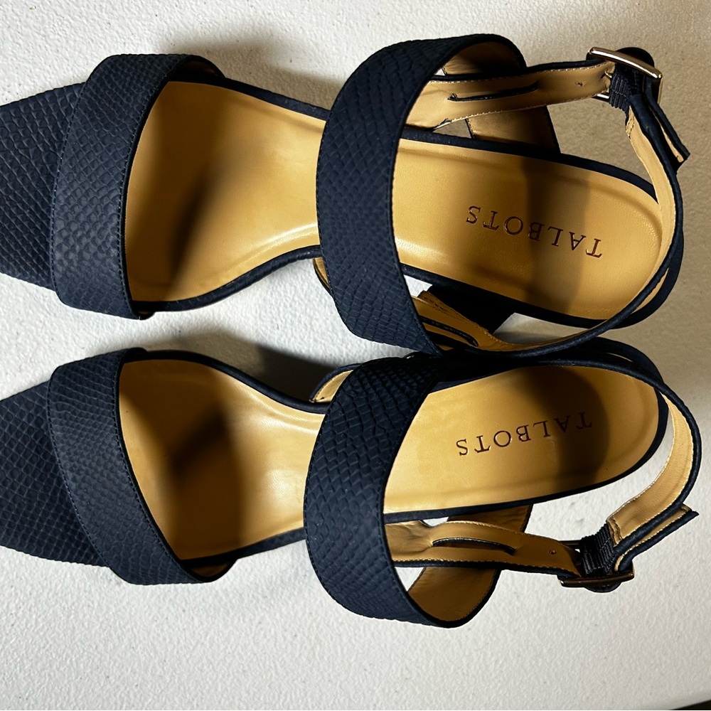 Talbots Blue Sandals with Adjustable Ankle Strap and Textured Design - Picture 9 of 12